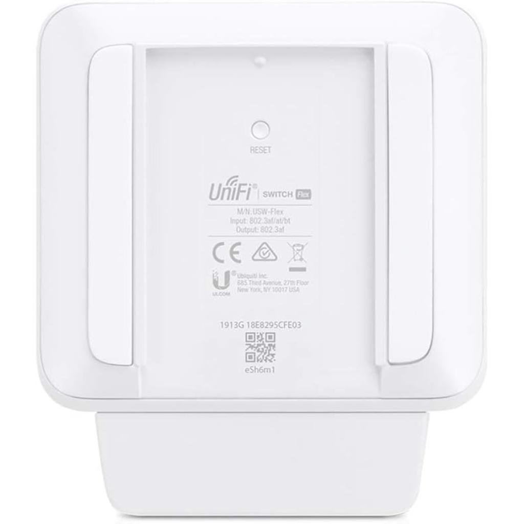 Ubiquiti UniFi Switch Flex (USW-FLEX) 5-Port Layer 2 PoE Managed Indoor/Outdoor Switch